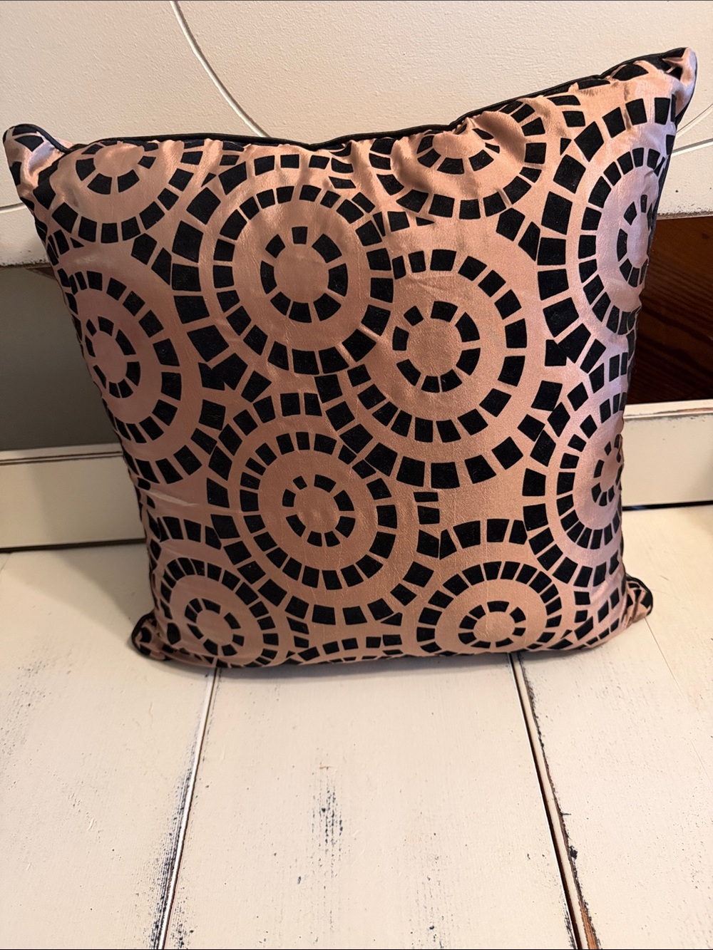 Unbranded 17” taffeta throw pillow. Bronze and black. Good condition.